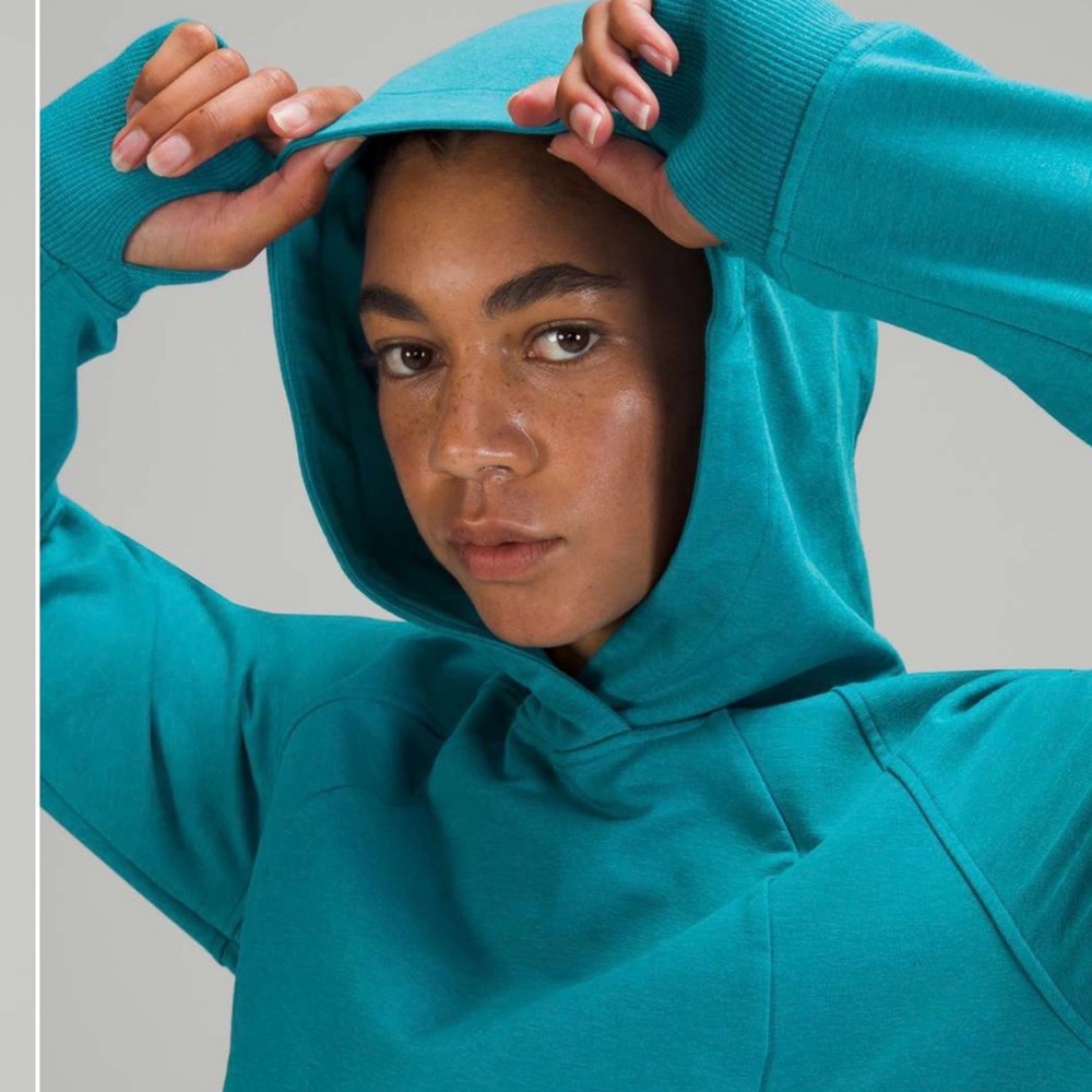 Lululemon Scuba Pullover
Heathered Blue Lagoon - Picture 7 of 11